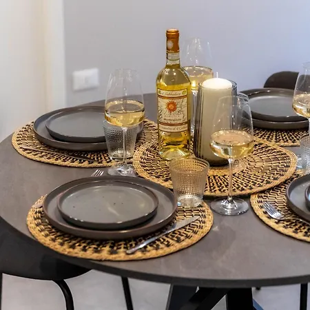 Rolli & Caruggi Апартаменты