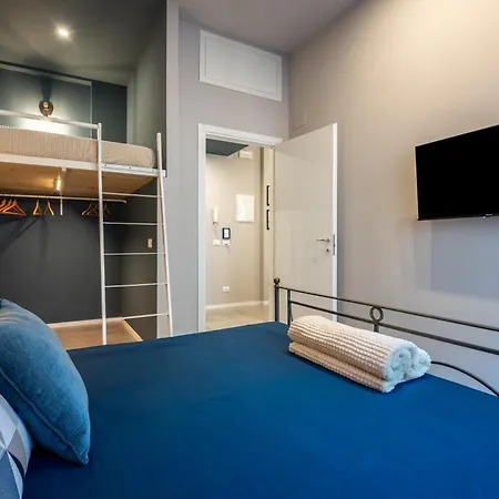 Rolli & Caruggi Apartament *