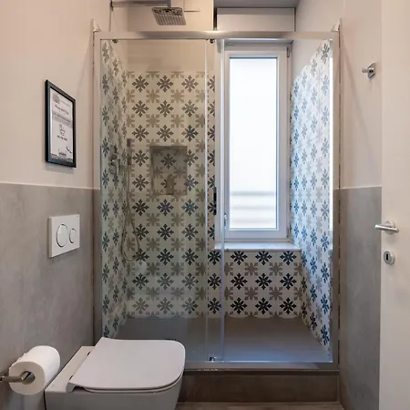 Rolli & Caruggi Apartament *