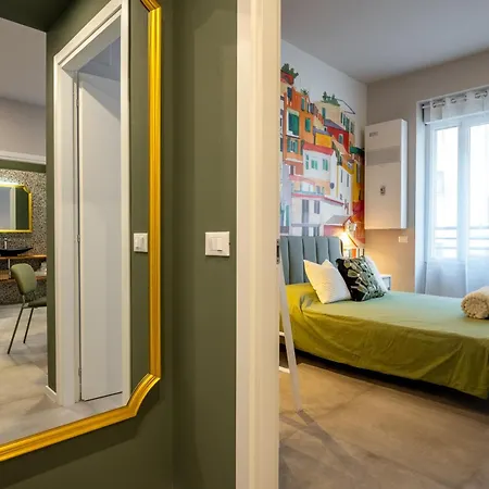 Rolli & Caruggi Apartament